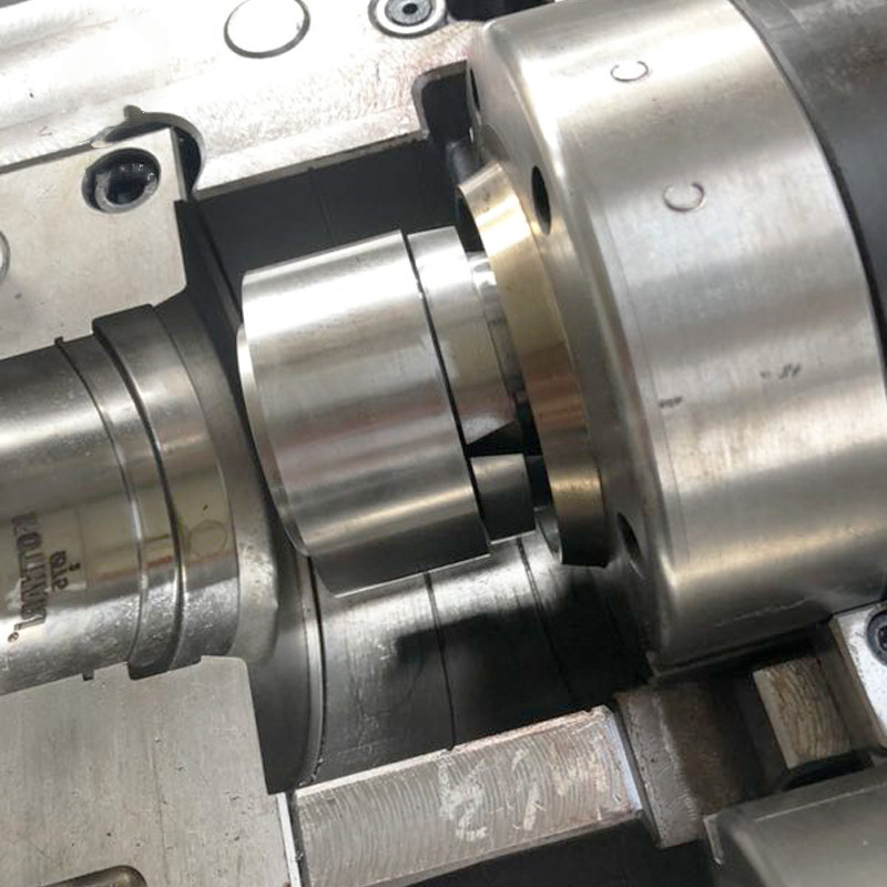 異形模具是如何解決模具表面恒溫問(wèn)題的？